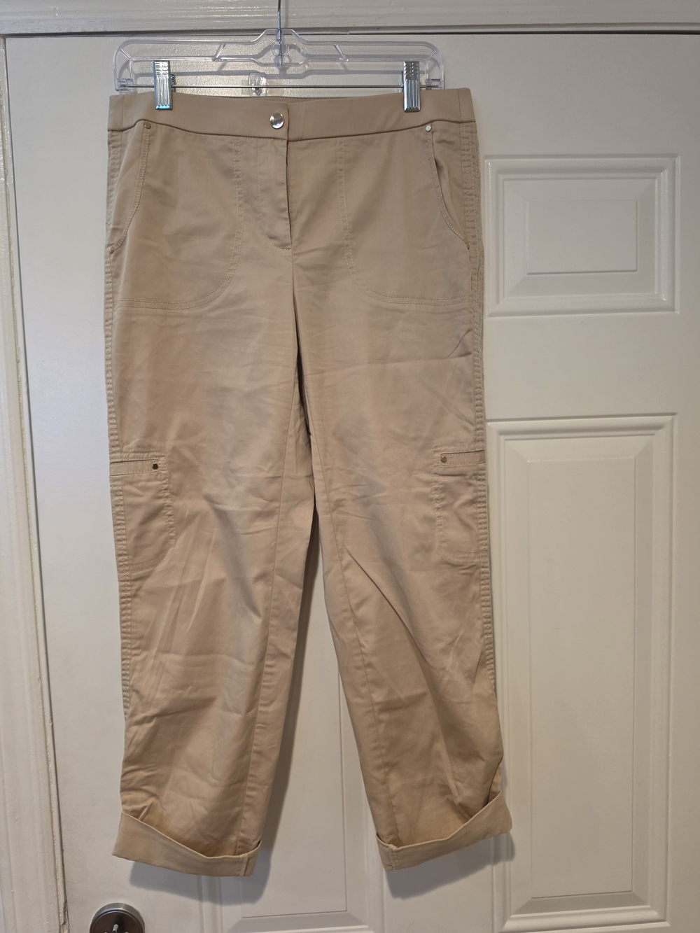 Women's Beige Chicos Cargo Crop Pants